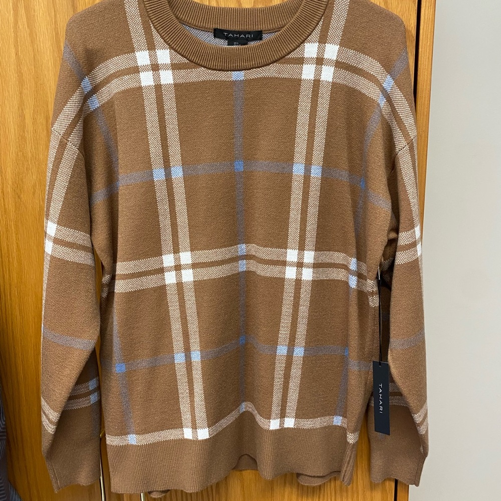 NWT TAHARI sweater